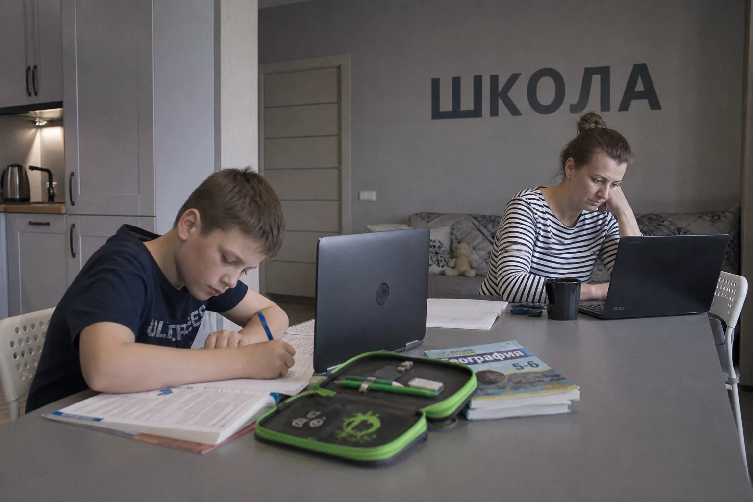Переход школ Тюменской области на дистанционное обучение: что важно знать родителям