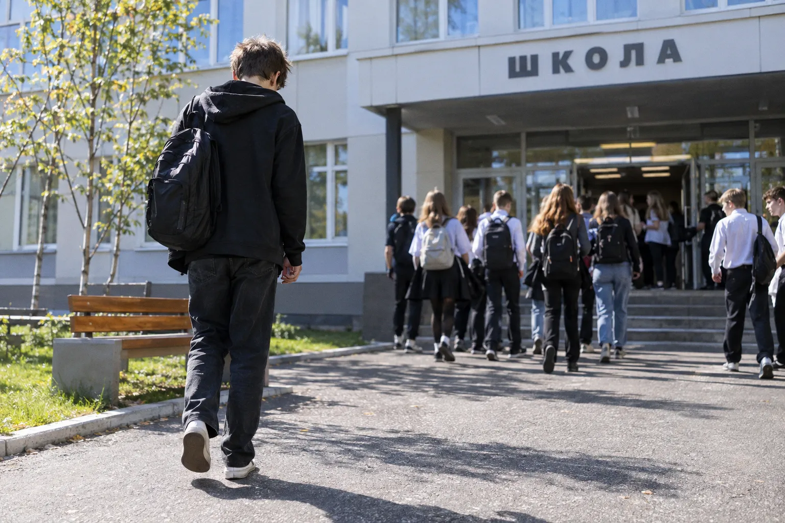 Почему школьники бросают учебу и как удержать интерес к занятиям